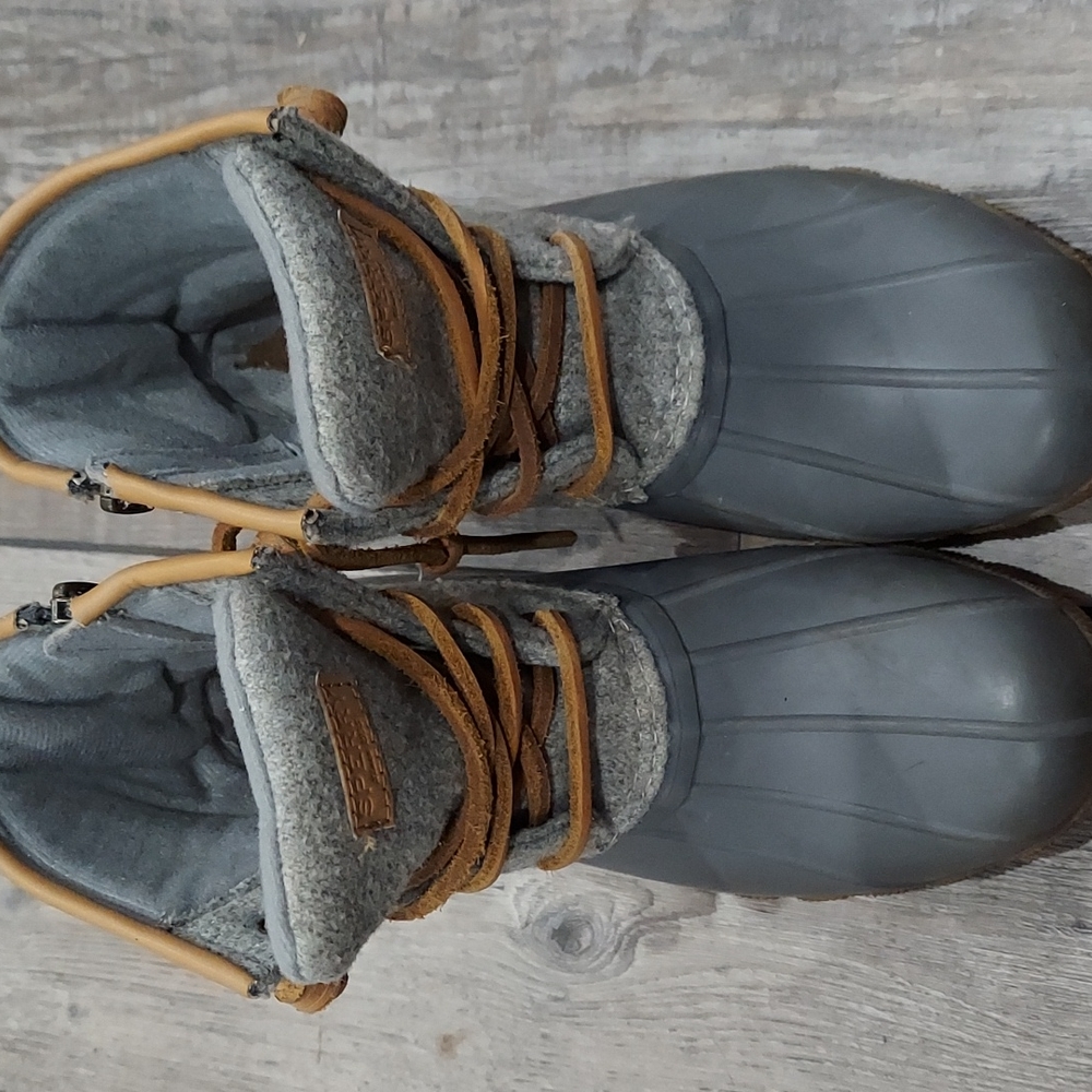 Sperry girls saltwater boots 1m